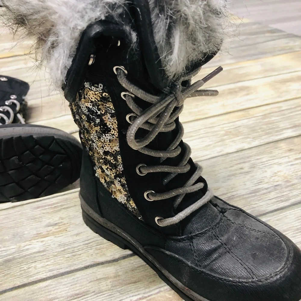 Adorable Justice snow boots w/ fur and sequins! Size 3